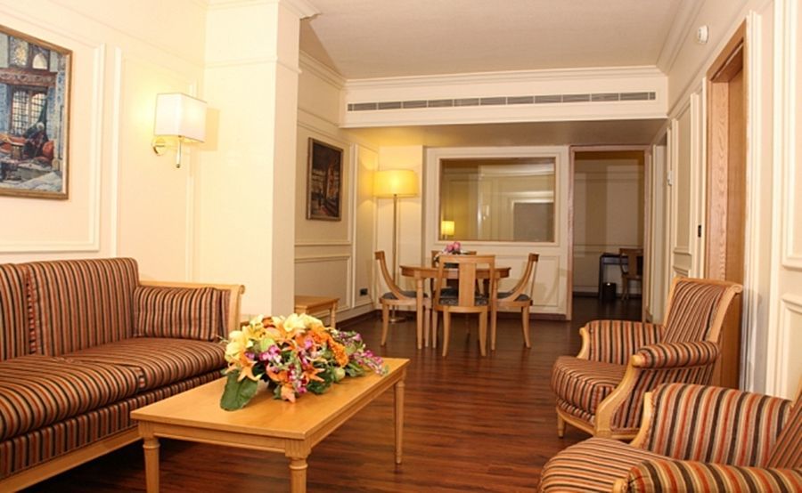 Le Commodore Hotel 5*