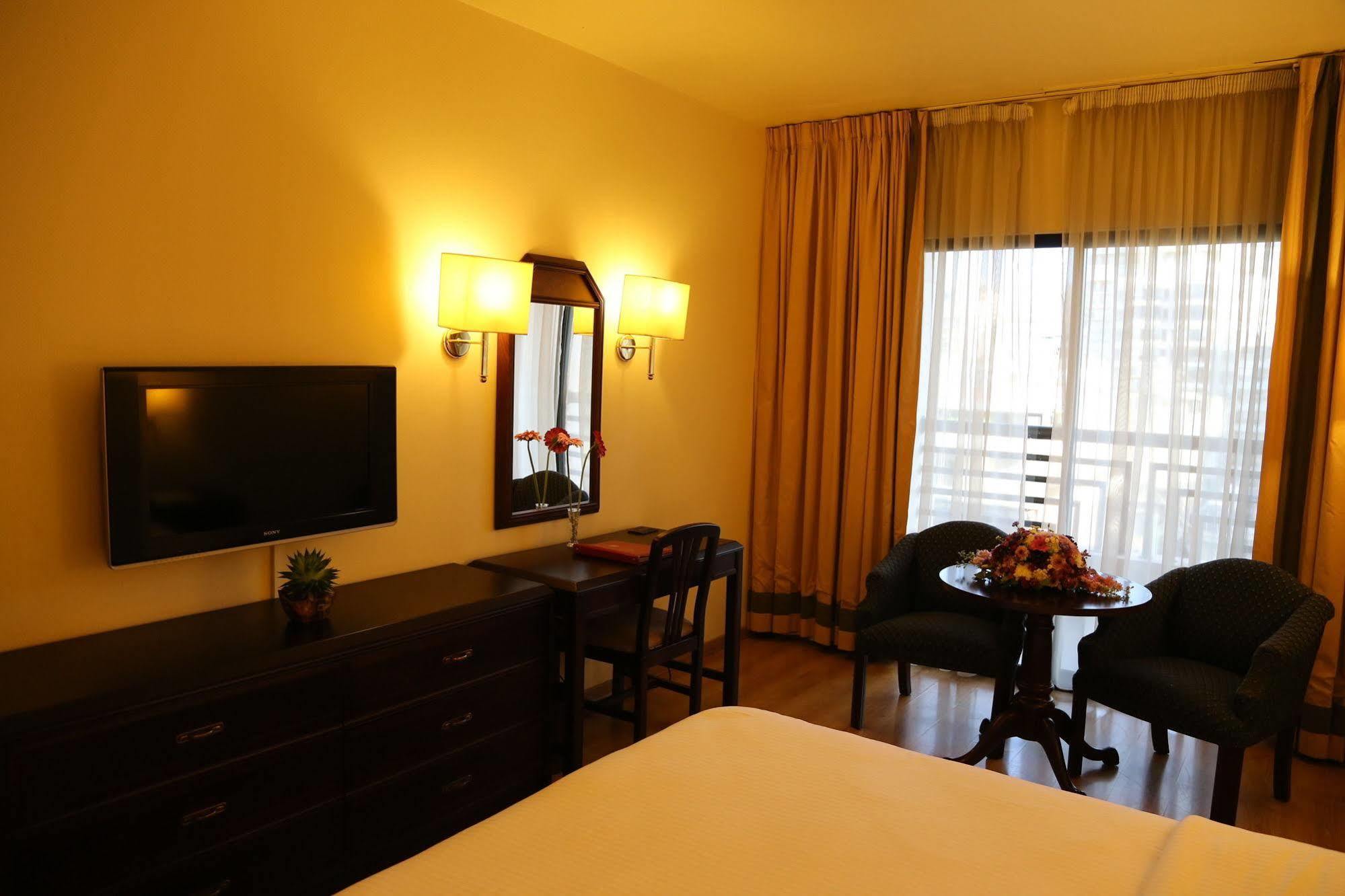 Le Commodore Hotel 5*