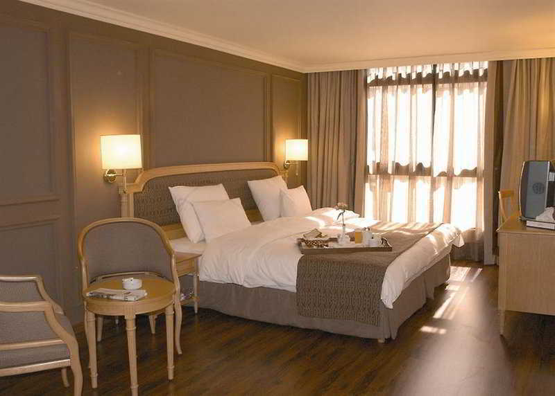 Le Commodore Hotel 5*